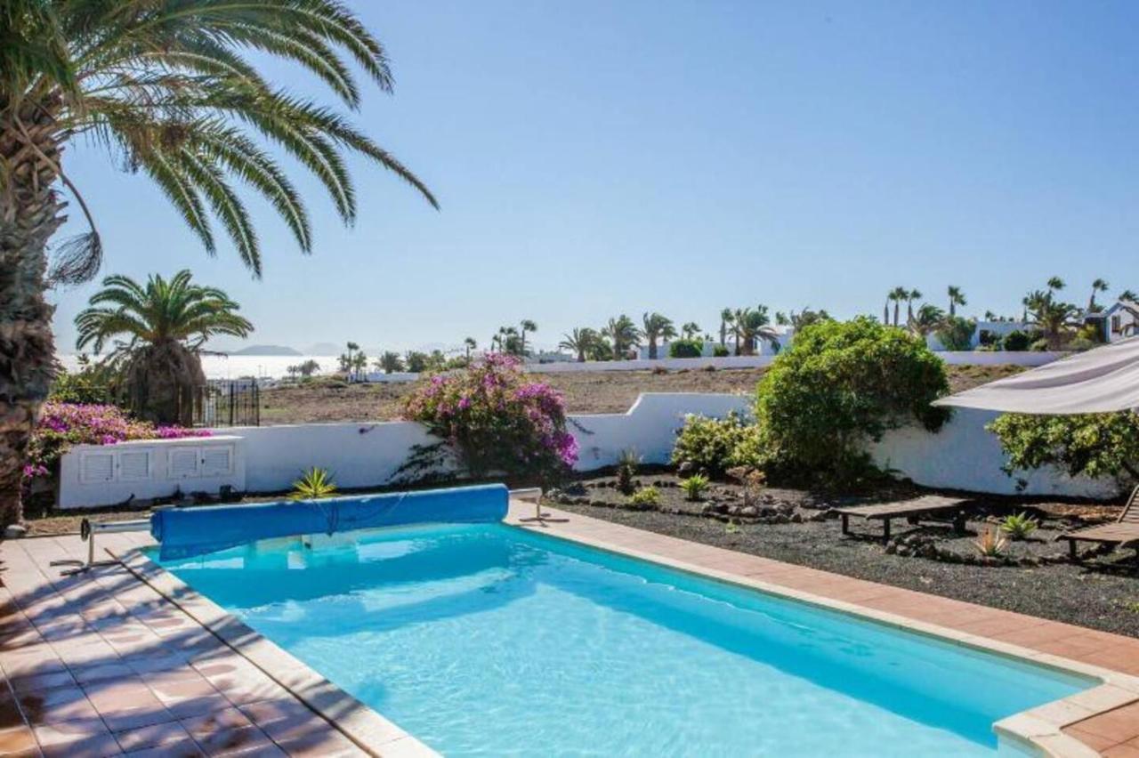 Villa Estefania Плая Бланка Екстериор снимка
