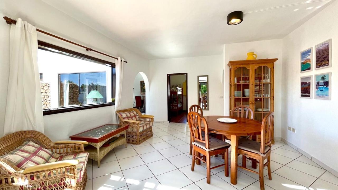 Villa Estefania Плая Бланка Екстериор снимка